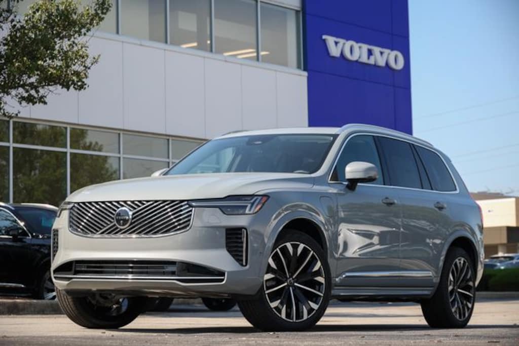 New 2026 Volvo XC90 plug-in hybrid T8 Plus 7-Seater SUV