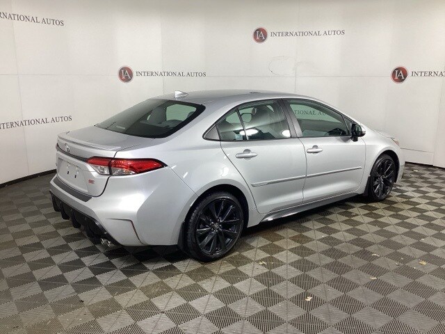 2024 Toyota Corolla SE photo 3