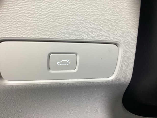 2026 Volvo XC40 Plus - Photo 19