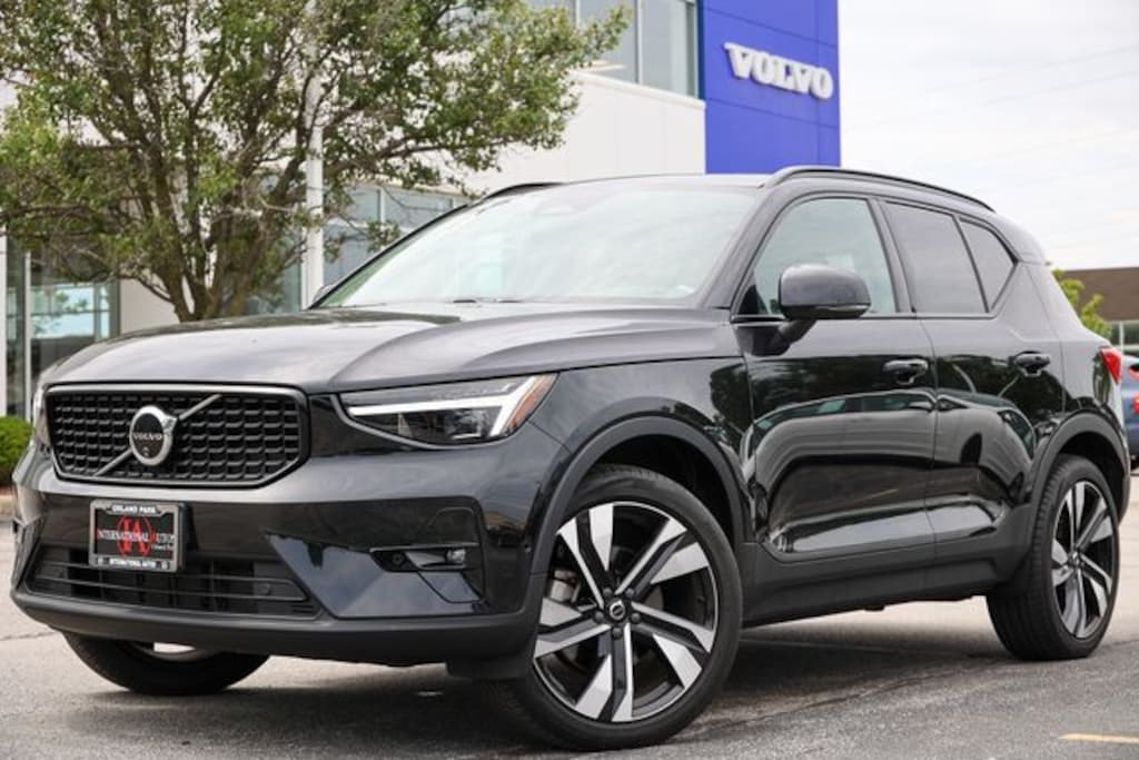 Certified 2024 Volvo XC40 Ultimate SUV