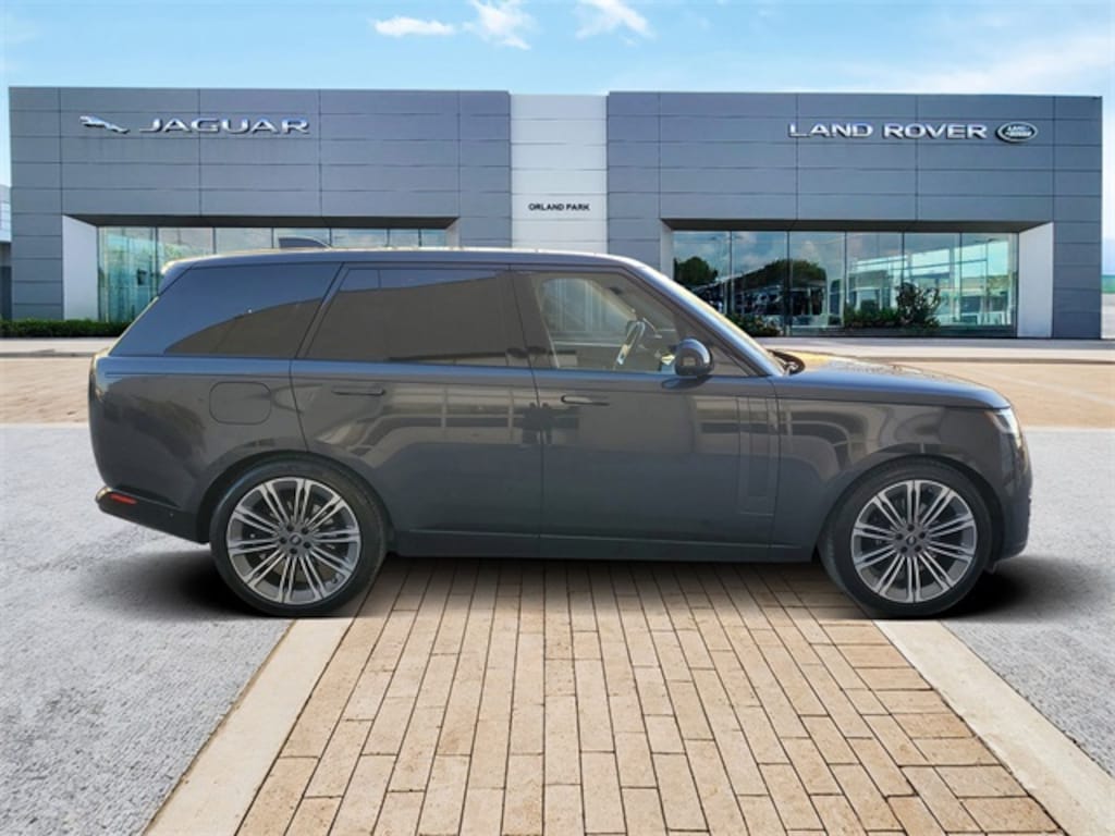 Used 2025 Land Rover Range Rover SE SUV