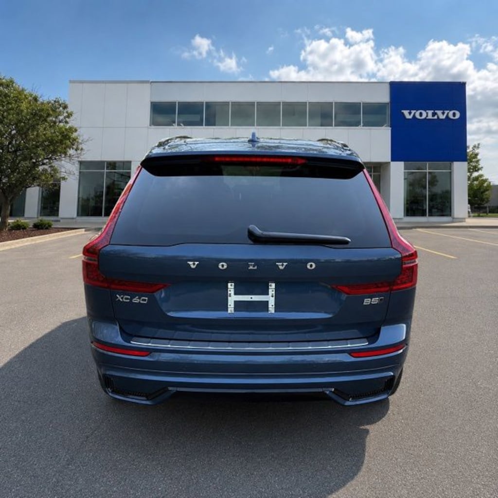 New 2026 Volvo XC90 B6 Plus 7-Seater SUV