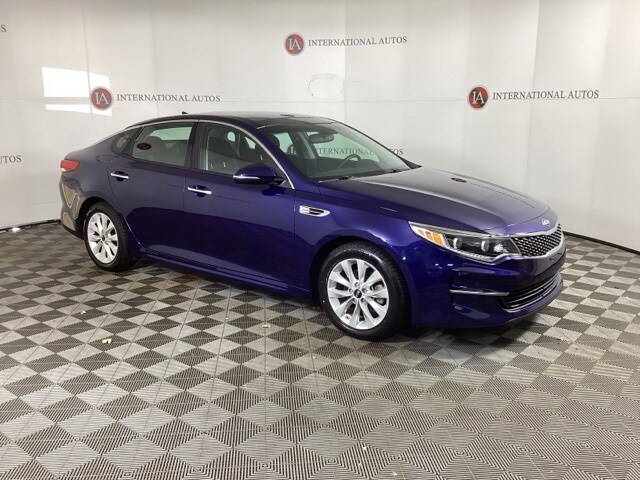 2016 Kia Optima EX photo 3