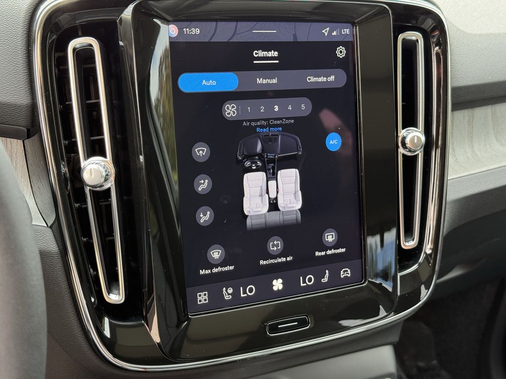 2026 Volvo XC40 Core - Photo 23