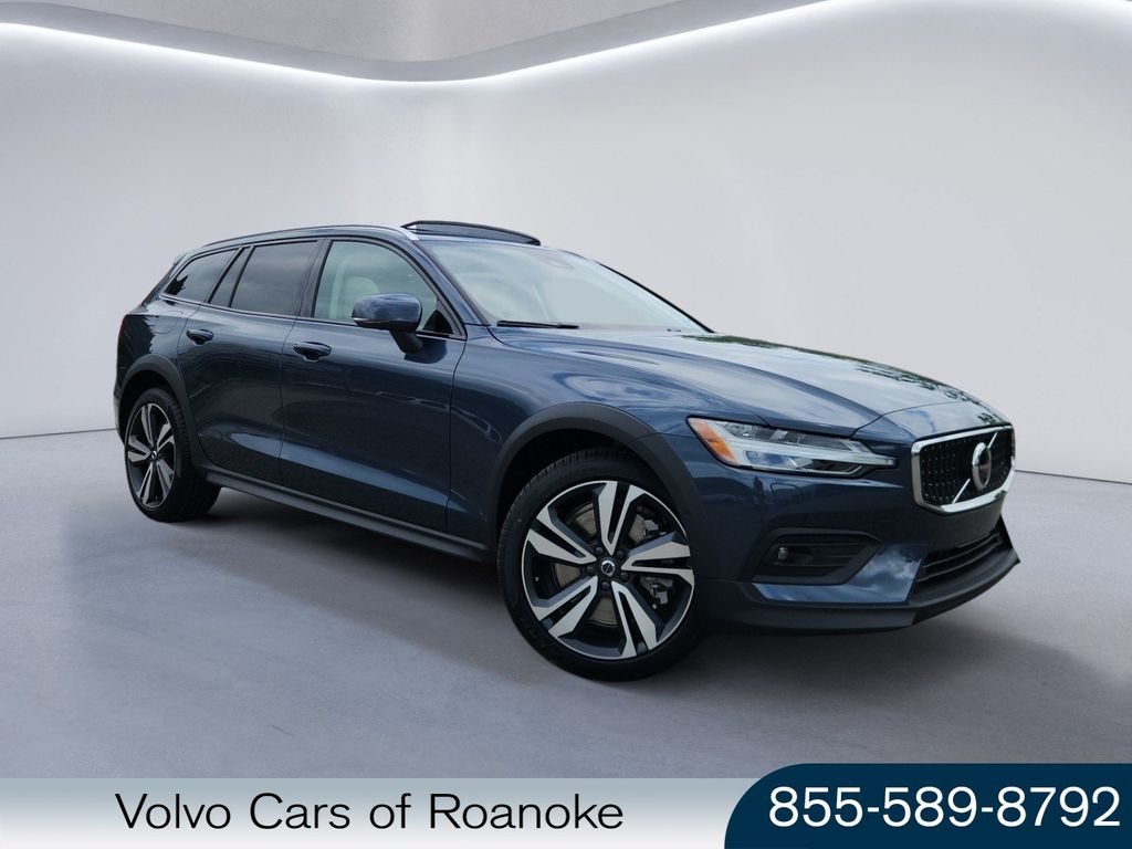 2026 Volvo V60 Cross Country B5 Plus AWD's photo