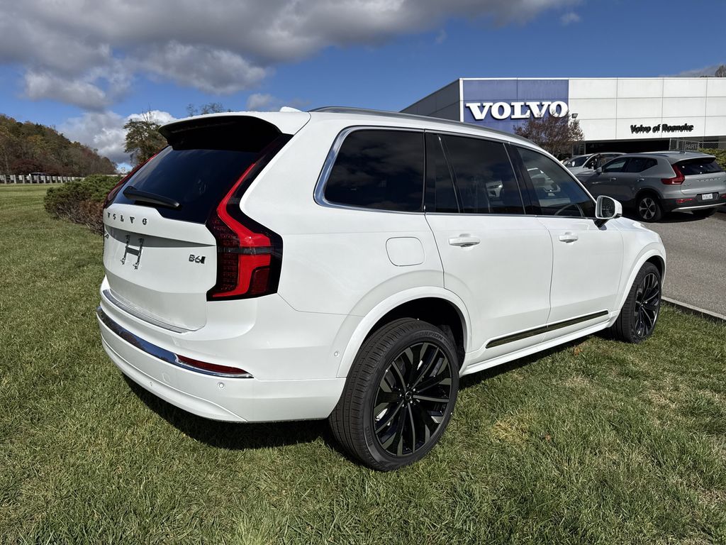 2026 Volvo XC90 photo 4