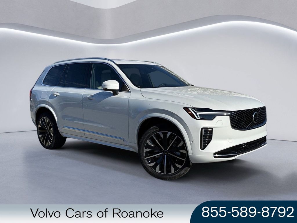 2026 Volvo XC90 Plus's photo