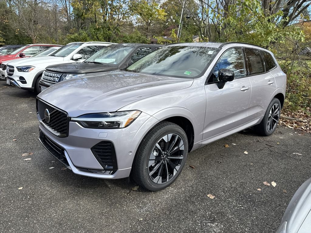 New 2026 Volvo XC60 B5 Plus SUV