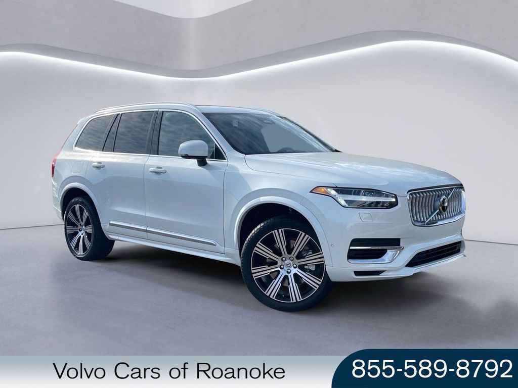 2025 Volvo XC90 plug-in hybrid T8 Ultra 7-Seater
