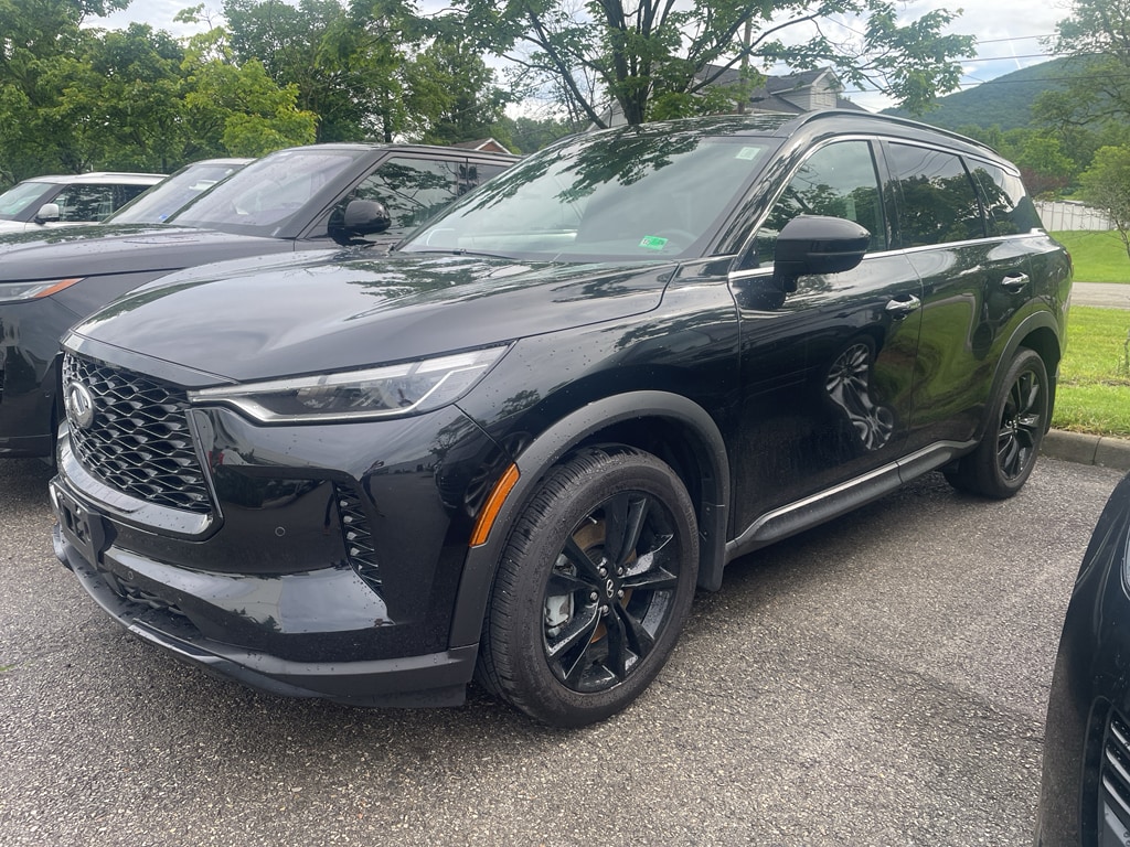 Used 2025 INFINITI QX60 Luxe Sport Utility