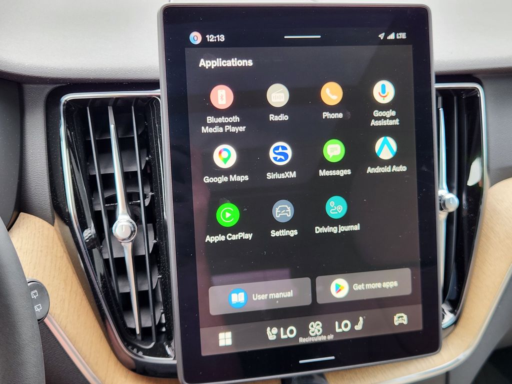 2026 Volvo XC60 Plus - Photo 22