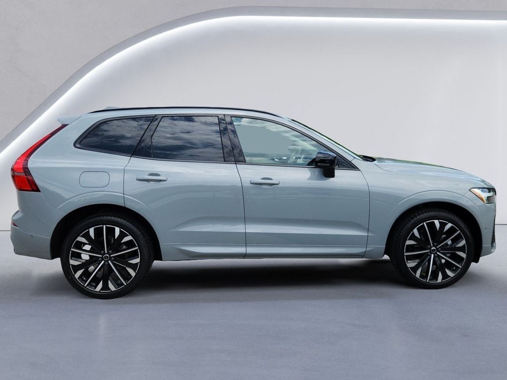New 2026 Volvo XC60 B5 Ultra SUV