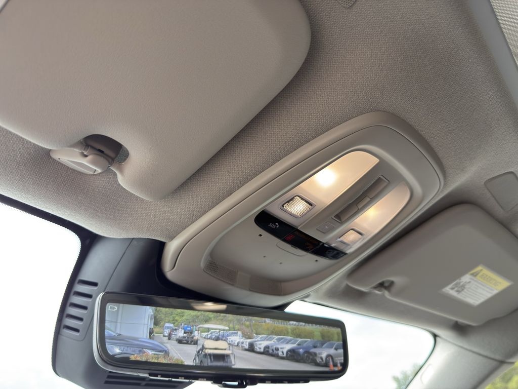 2026 Volvo XC40 Core - Photo 25