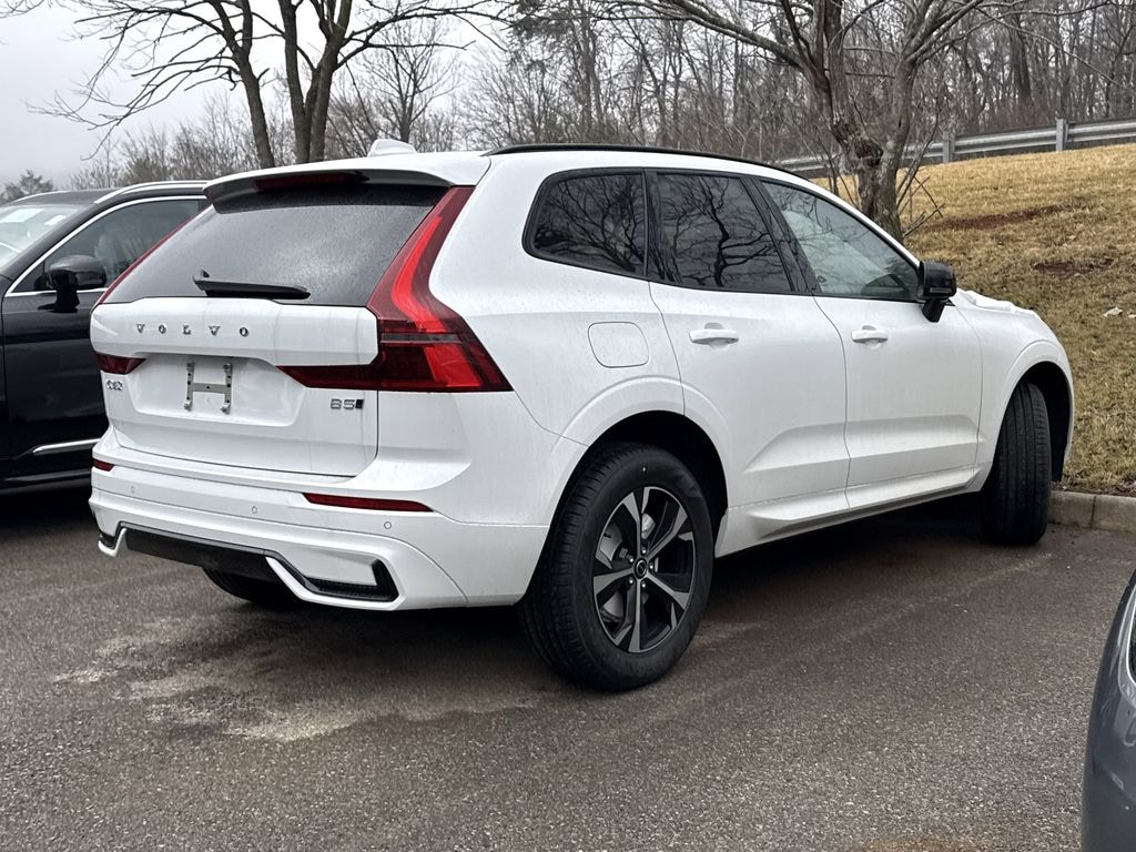 New 2026 Volvo XC60 B5 Core SUV