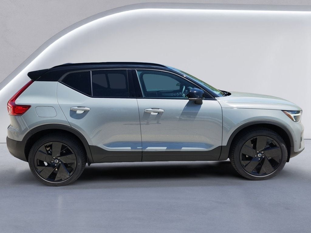 New 2026 Volvo XC40 B5 Ultra Black Edition SUV