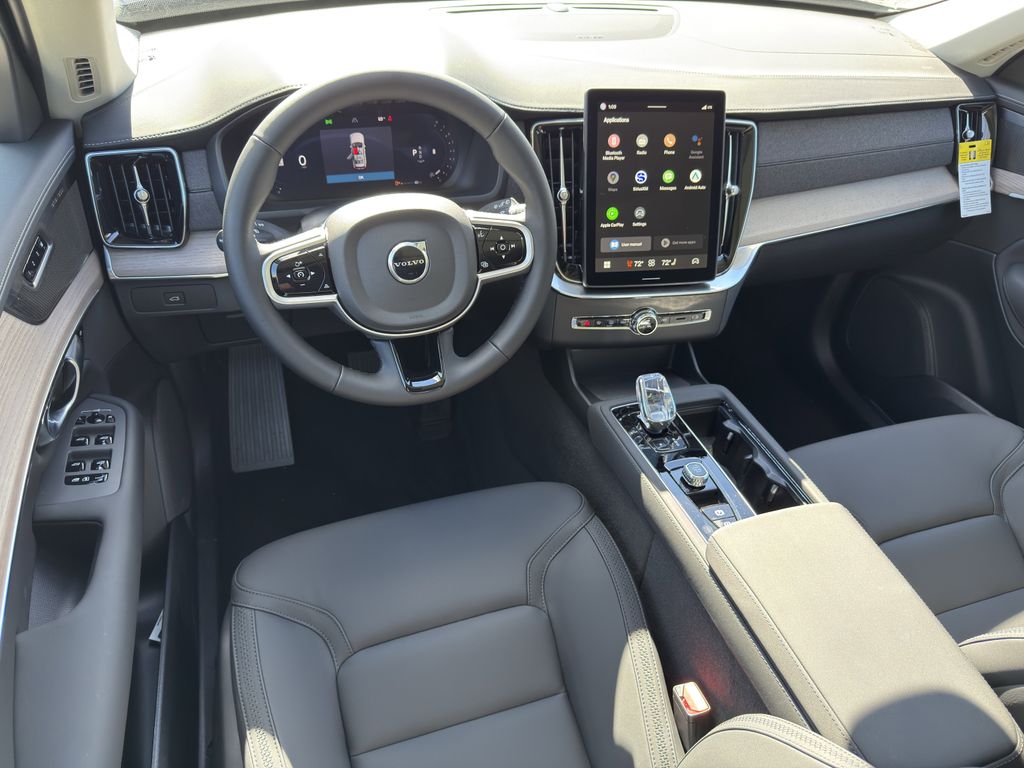2026 Volvo XC90 Plus - Photo 14