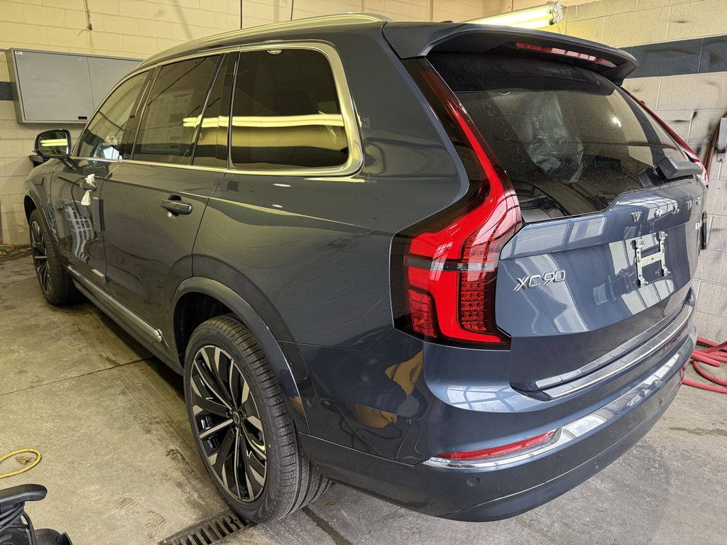 2026 Volvo XC90 photo 4