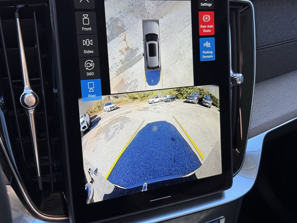 2026 Volvo XC90 Plus - Photo 21