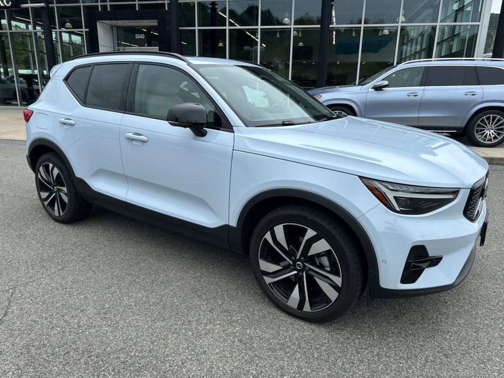 Used 2025 Volvo XC40 Ultra Dark Theme SUV