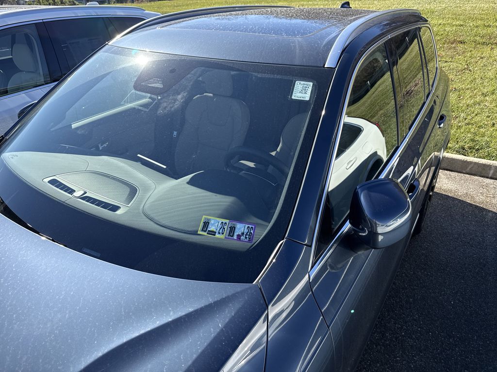 2026 Volvo XC90 Plus photo 3