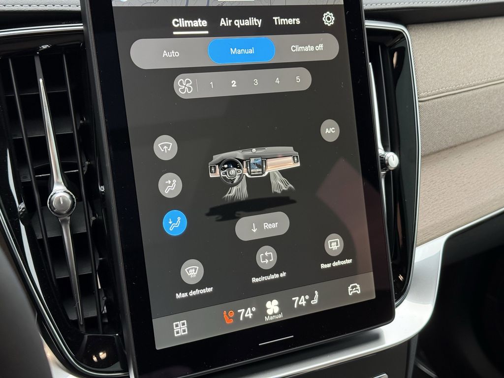 2026 Volvo XC90 Plus - Photo 21