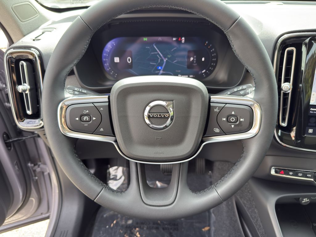 2026 Volvo XC40 Core - Photo 18