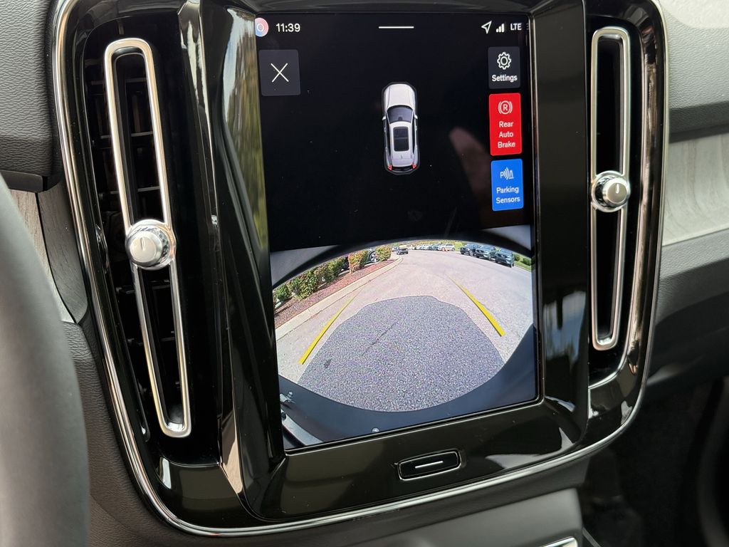 2026 Volvo XC40 Core - Photo 22