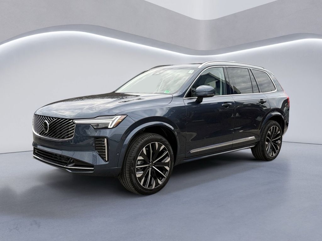 2026 Volvo XC90 Plus - Photo 7