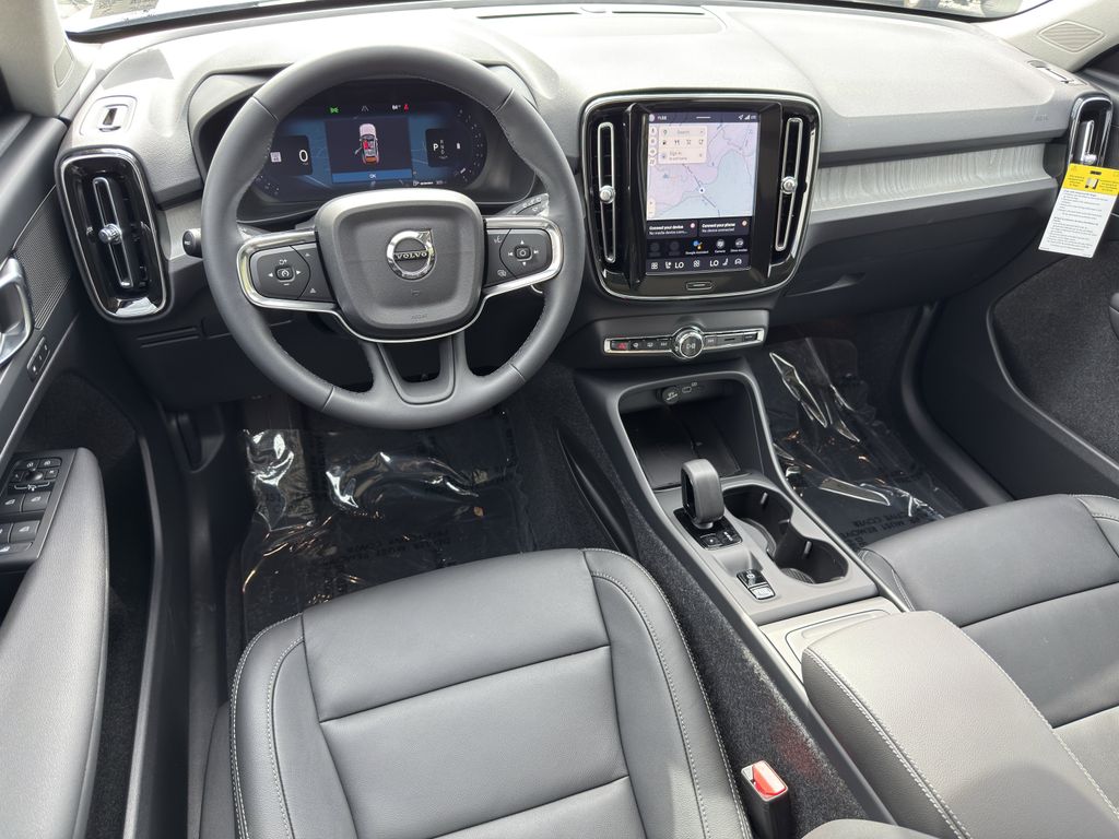 2026 Volvo XC40 Core - Photo 13