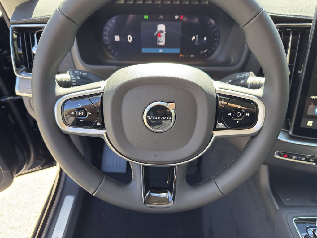 2026 Volvo XC90 Plus - Photo 18