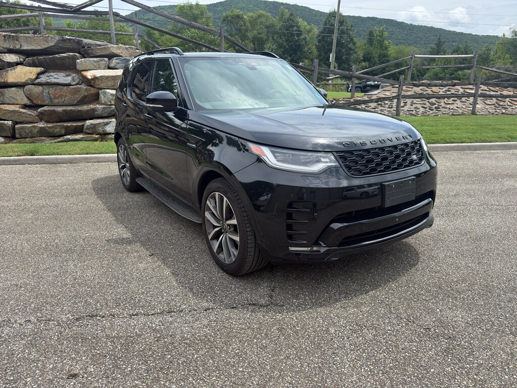 Used 2025 Land Rover Discovery Dynamic SE Sport Utility