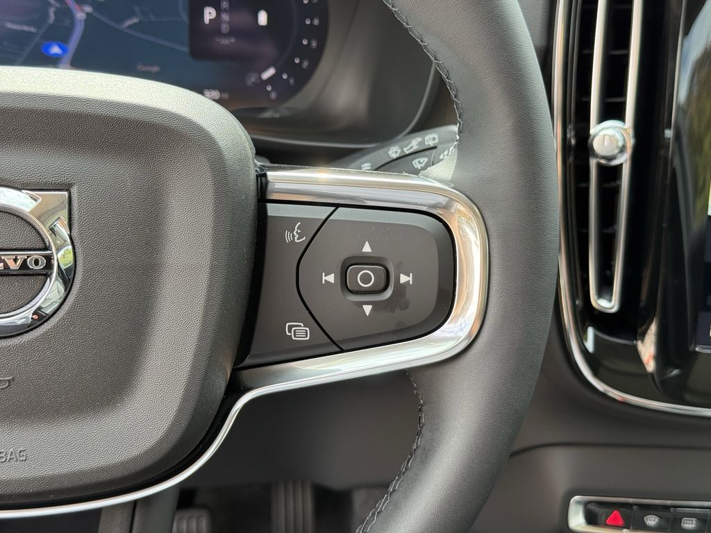 2026 Volvo XC40 Core - Photo 20