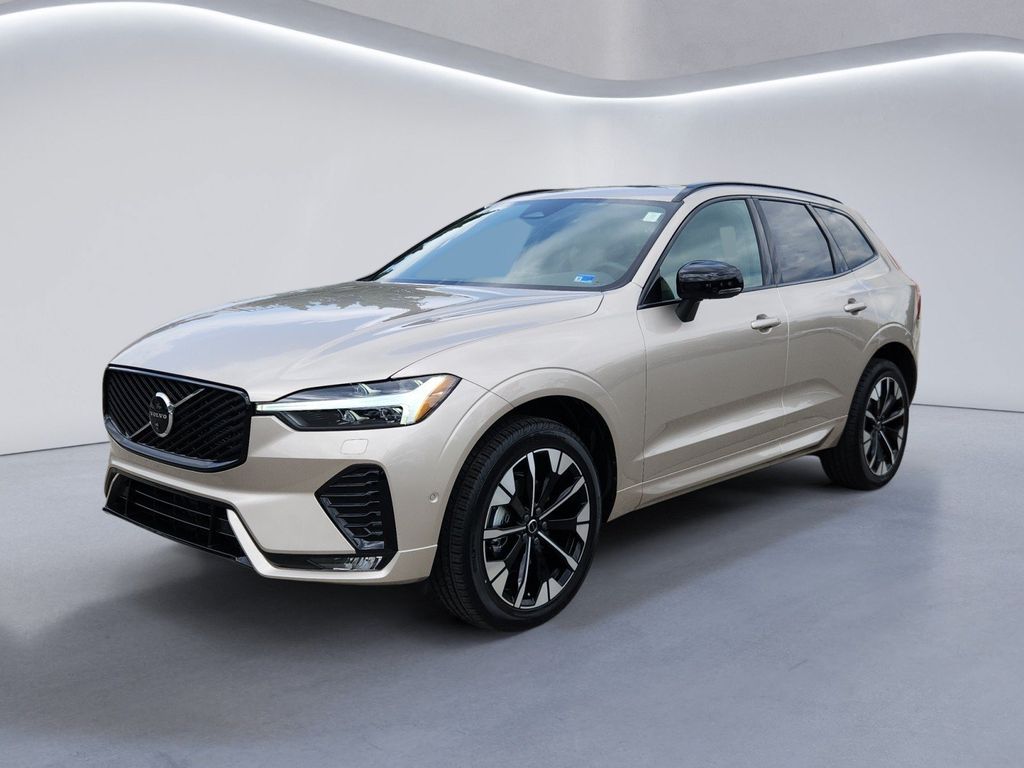 2026 Volvo XC60 Plus - Photo 7