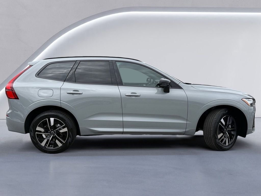 New 2026 Volvo XC60 B5 Core SUV