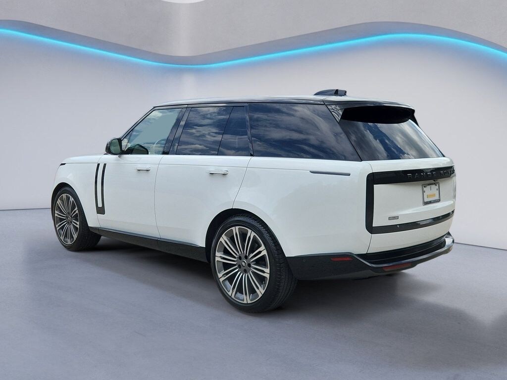 Used 2024 Land Rover Range Rover SE Sport Utility