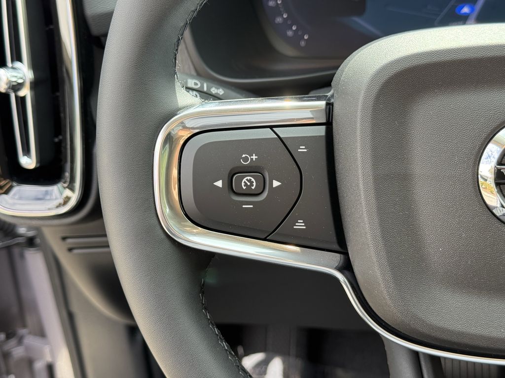 2026 Volvo XC40 Core - Photo 19