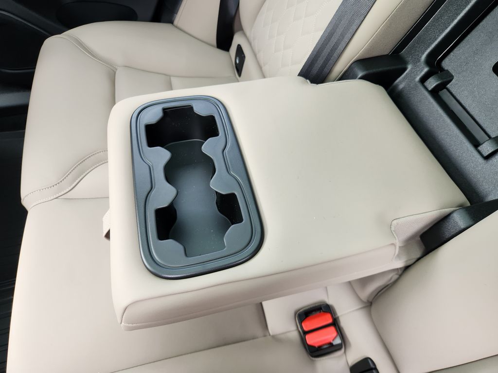 2026 Volvo XC60 Plus - Photo 13