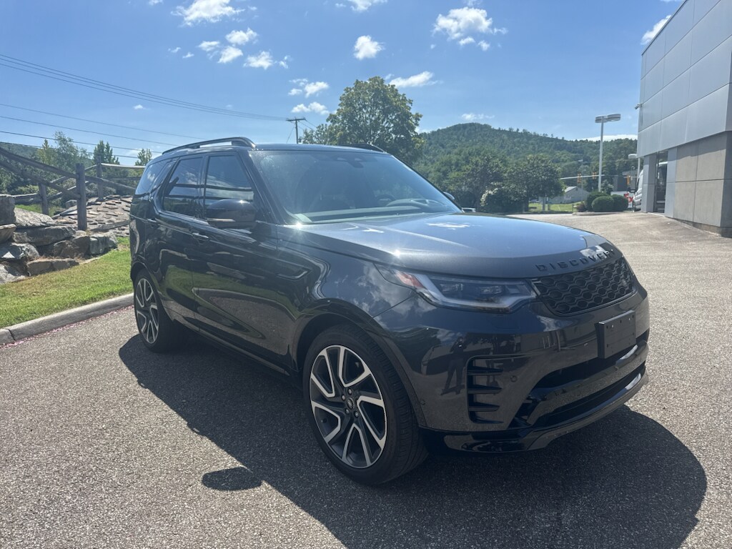 Used 2024 Land Rover Discovery Dynamic SE Sport Utility