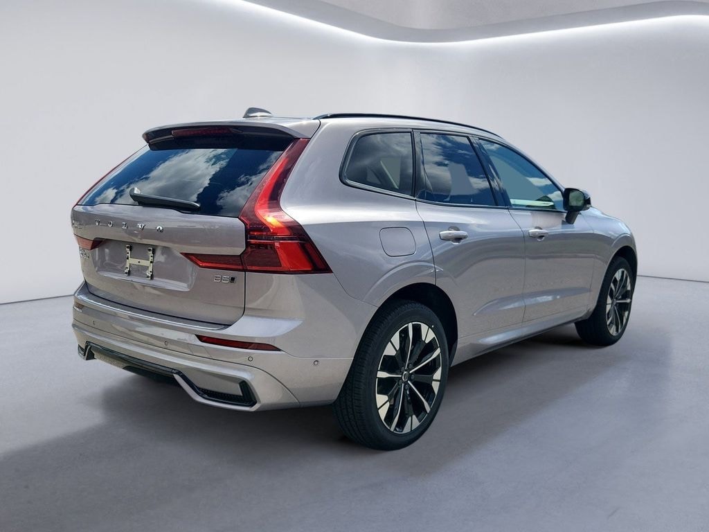 New 2026 Volvo XC60 B5 Plus SUV