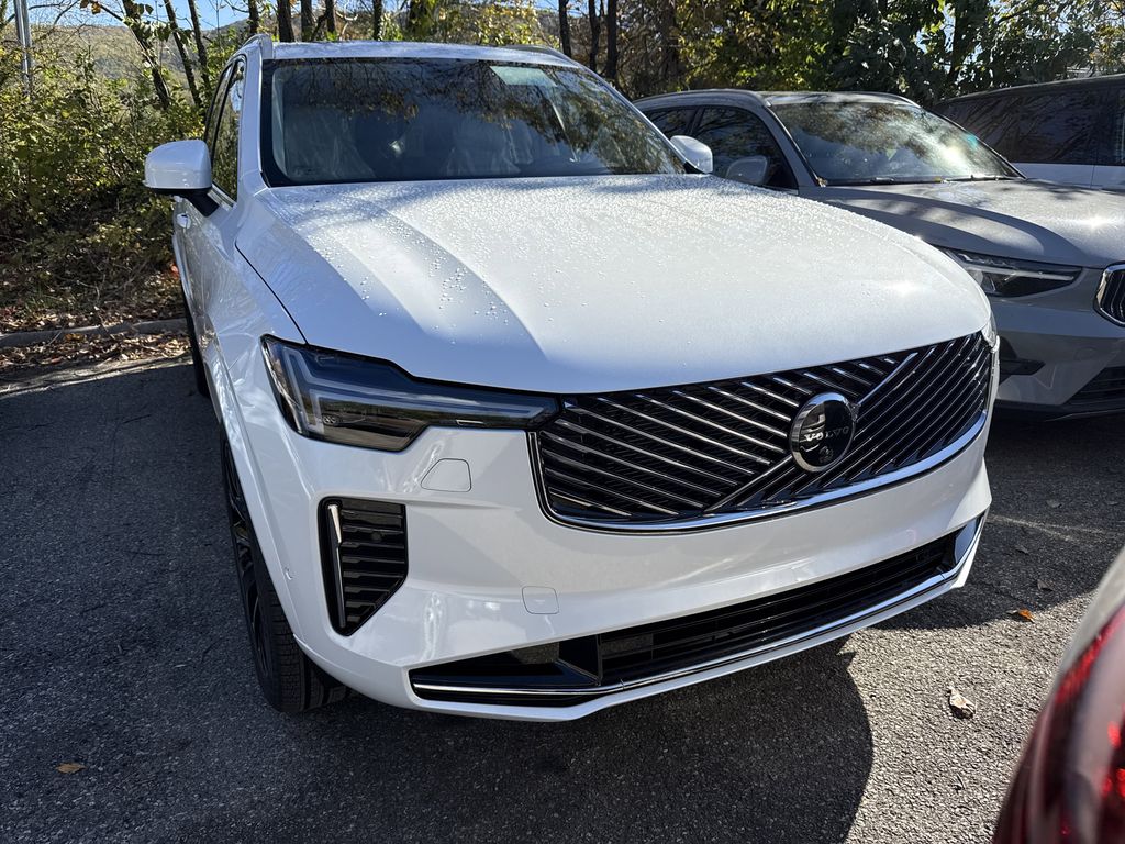 2026 Volvo XC90 photo 2