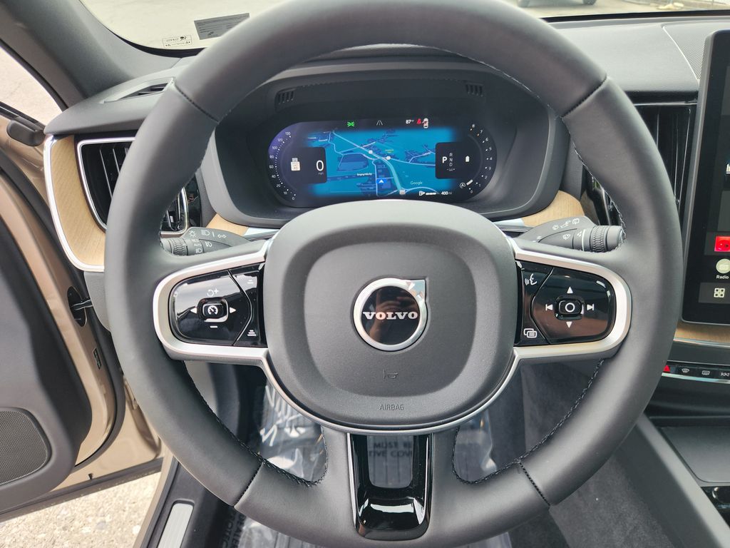 2026 Volvo XC60 Plus - Photo 19
