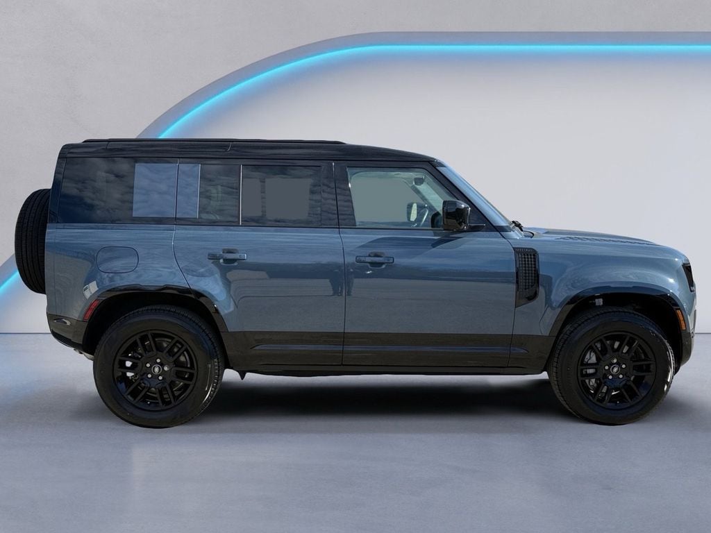 Used 2025 Land Rover Defender 110 X-Dynamic SE SUV