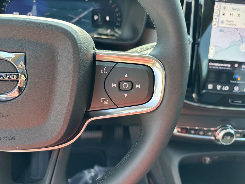 2026 Volvo XC40 Plus - Photo 22
