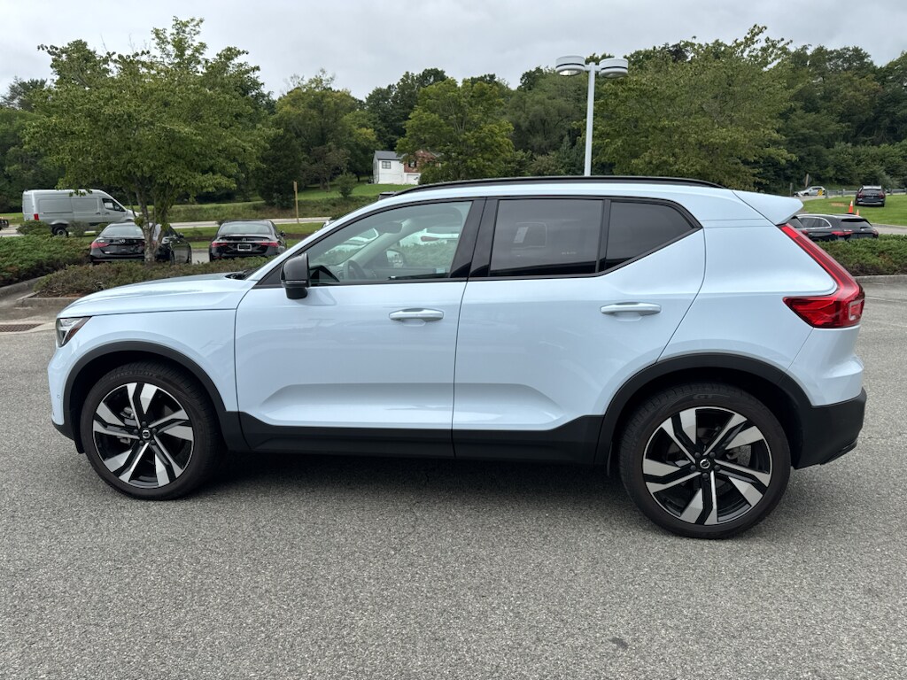 Used 2025 Volvo XC40 Ultra Dark Theme SUV