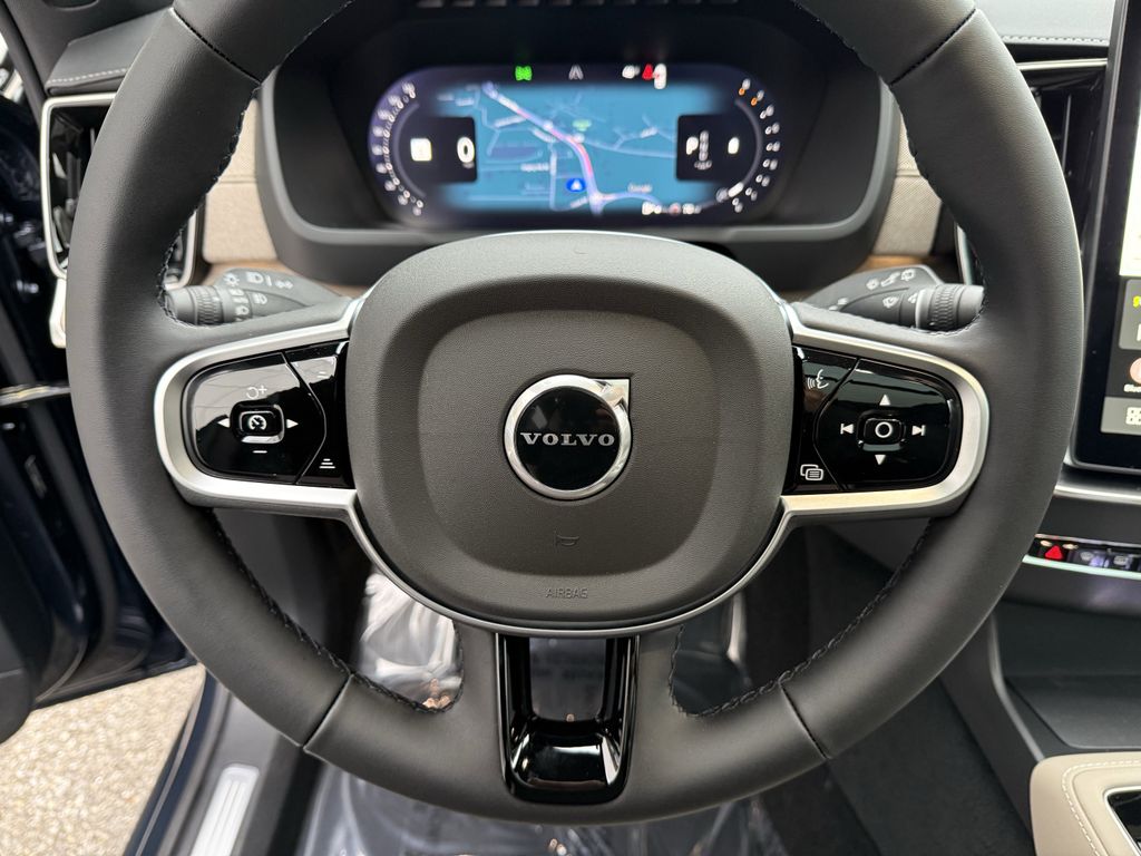 2026 Volvo XC90 Plus - Photo 18