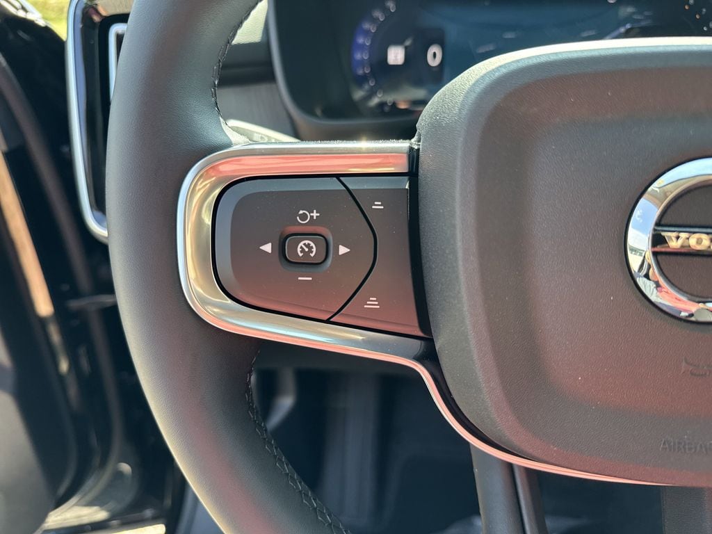 2026 Volvo XC40 Plus - Photo 21