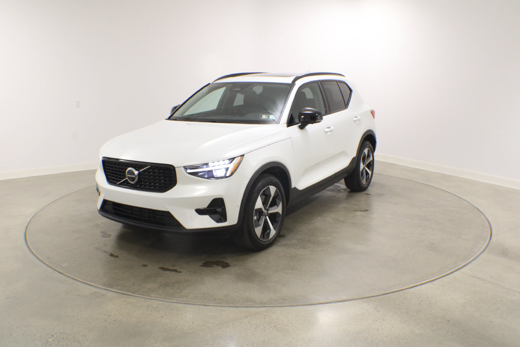 2026 Volvo XC40