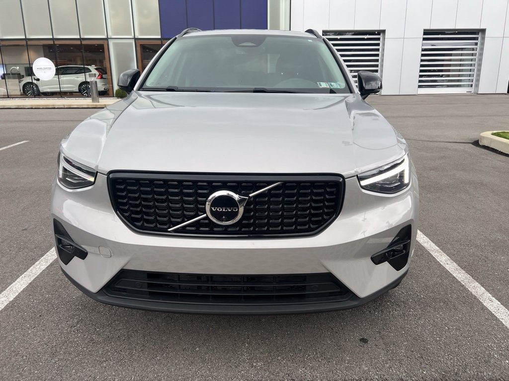 2023 Volvo XC40 Ultimate