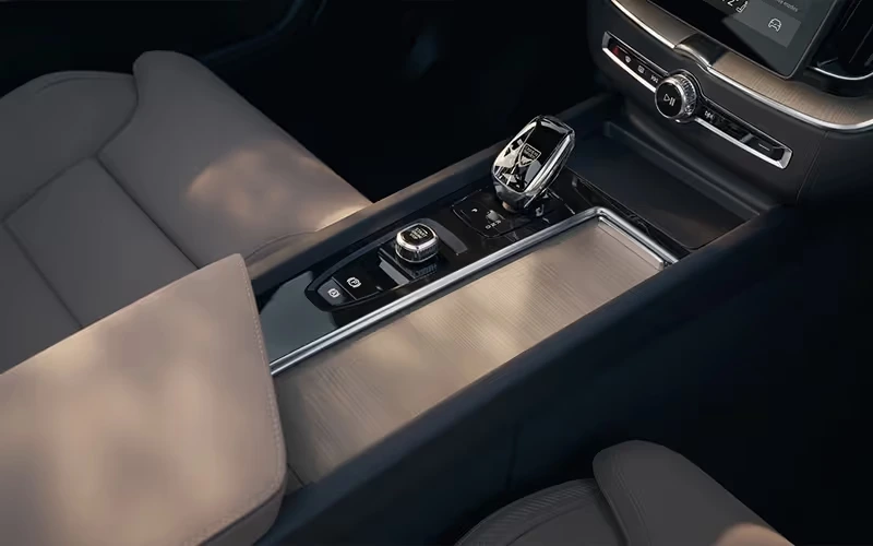 Volvo XC60 Plug-In Hybrid Interior