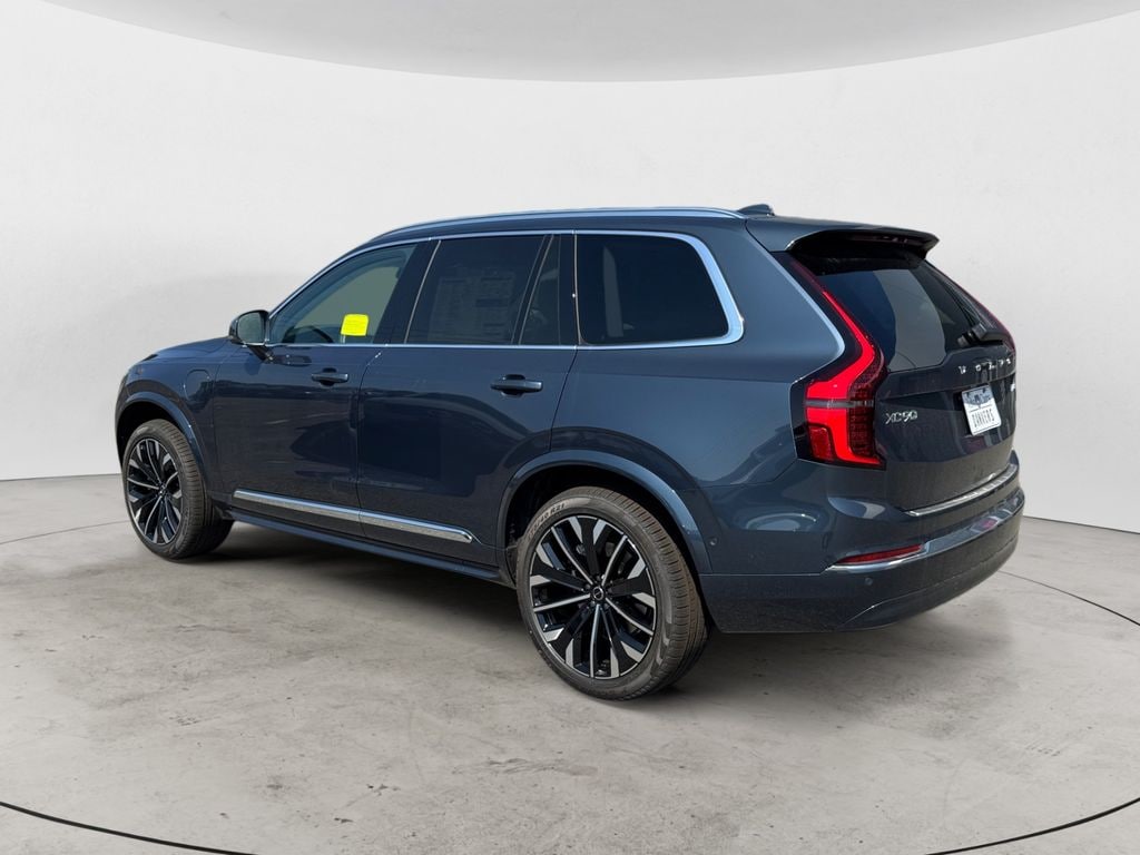 New 2026 Volvo XC90 plug-in hybrid T8 Ultra 7-Seater SUV